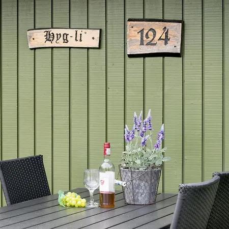 Tjordis - 600m To The Fjord By Interhome